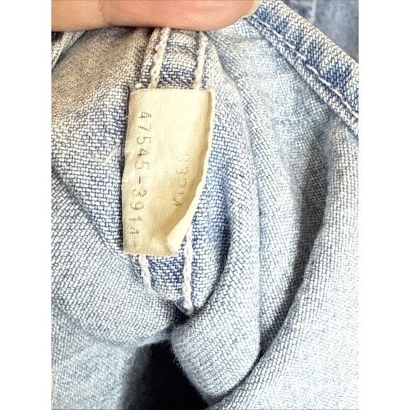 Levi’s USA Vintage Jeans For Women Denim Shirt Medium Long Sleeve Blue Button Up - Picture 4 of 6